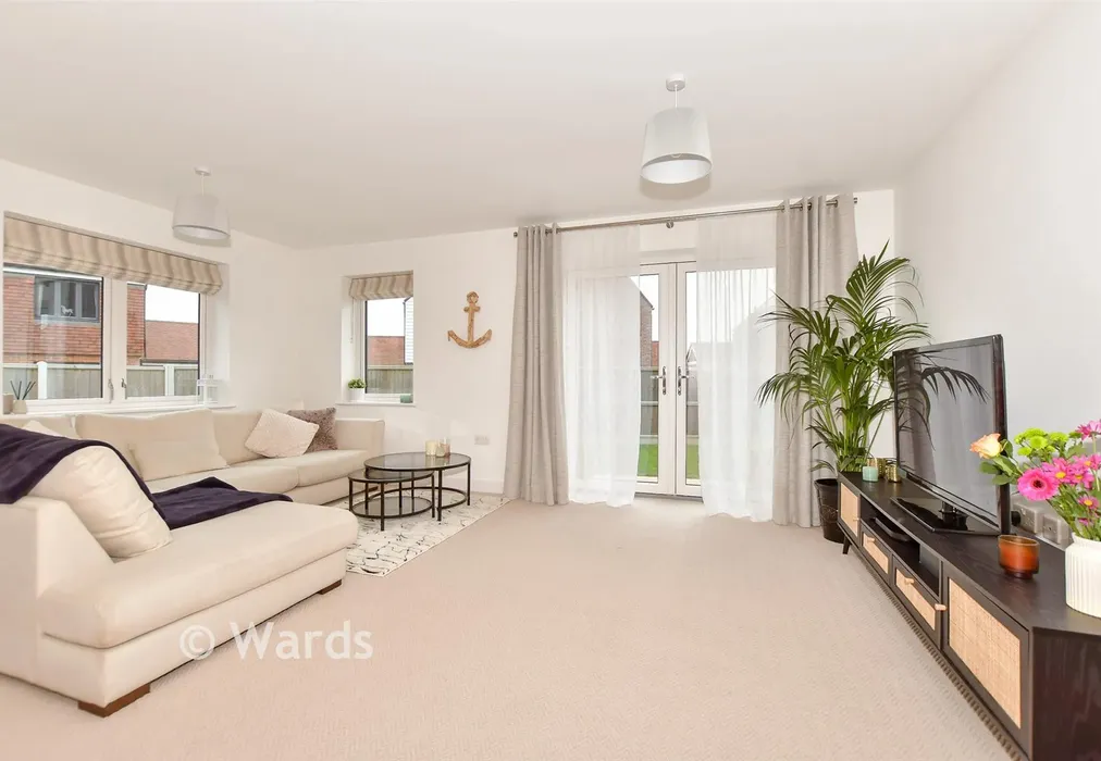 Lounge/Diner - Bermuda Road, Whitstable, Kent - Wards of Kent