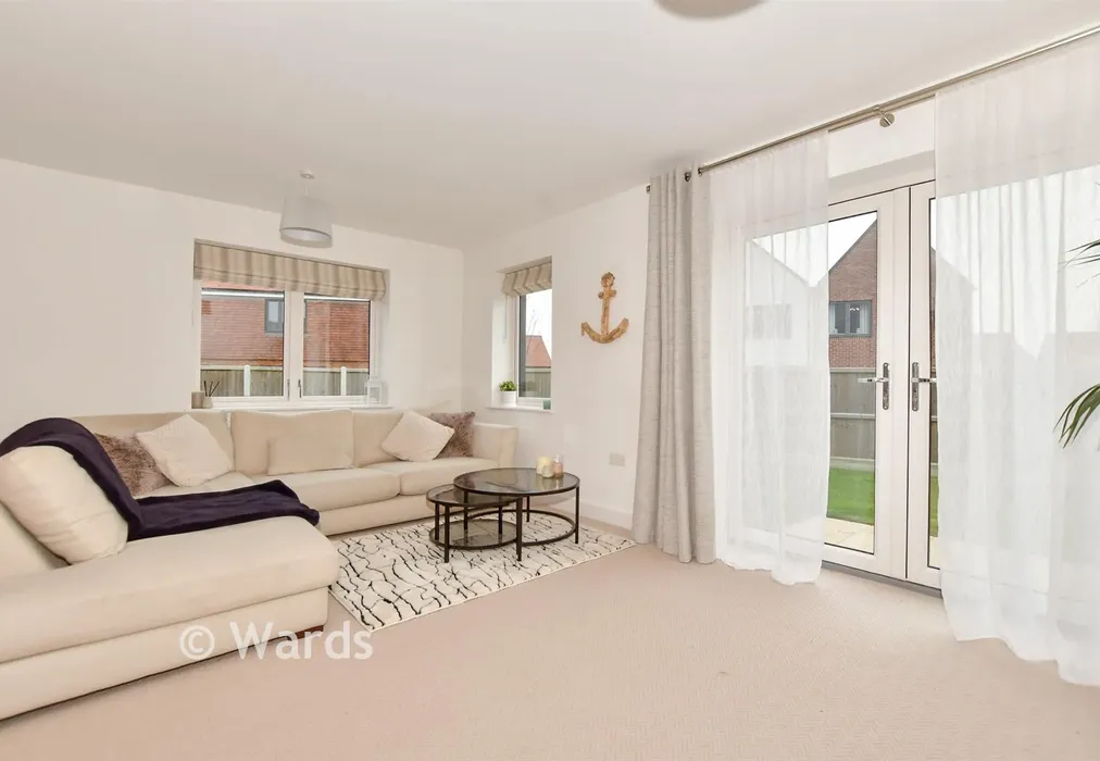 Lounge/Diner - Bermuda Road, Whitstable, Kent - Wards of Kent