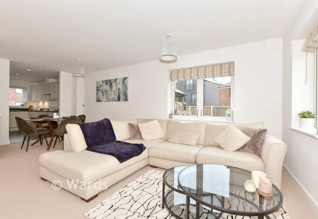 Lounge/Diner - Bermuda Road, Whitstable, Kent - Wards of Kent