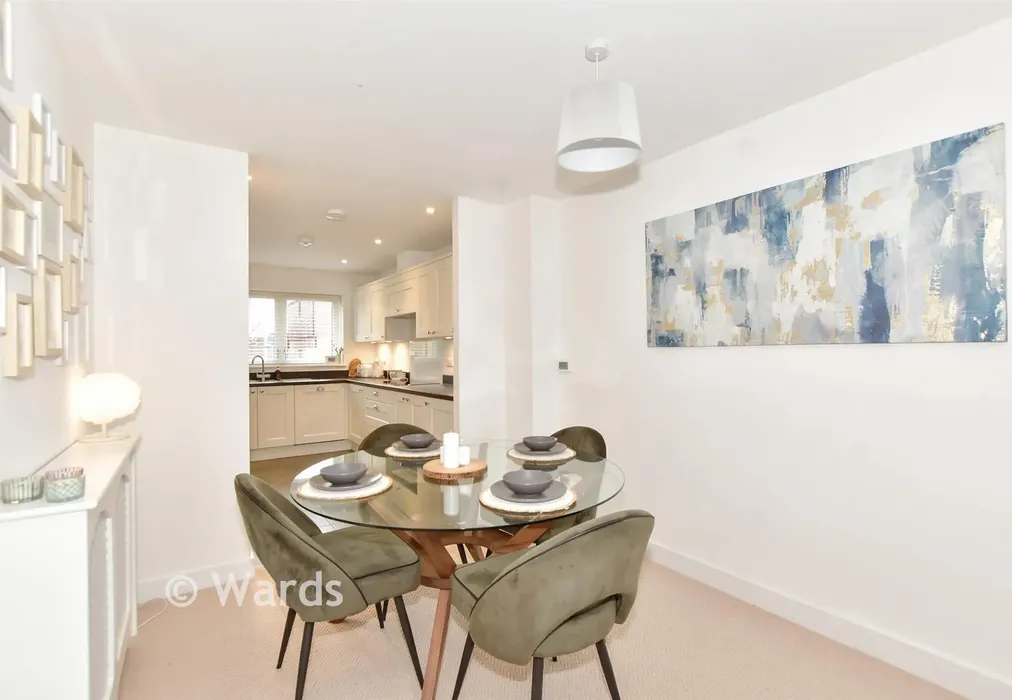 Lounge/Diner - Bermuda Road, Whitstable, Kent - Wards of Kent