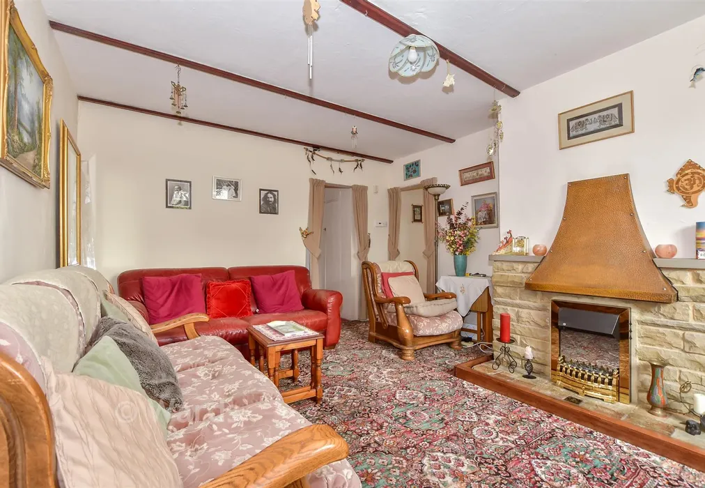 Lounge - New House Lane, Canterbury, Kent - Wards of Kent