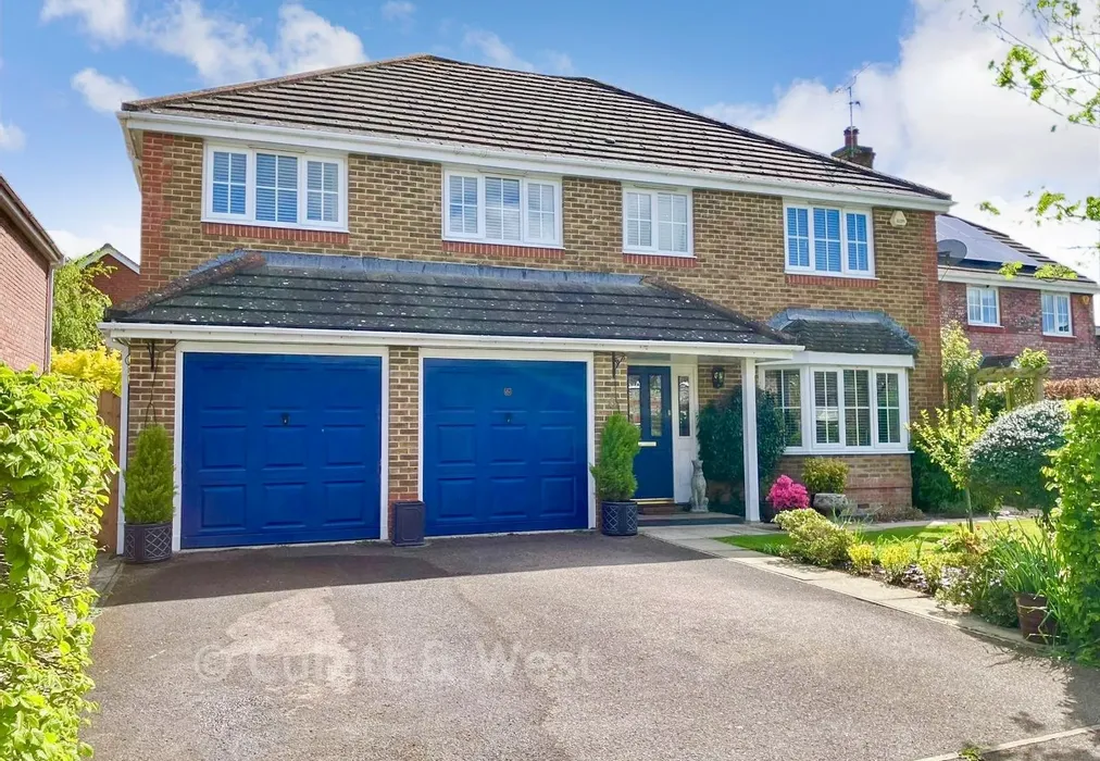Front. - Willard Way, Ashington, West Sussex - Wards of Kent