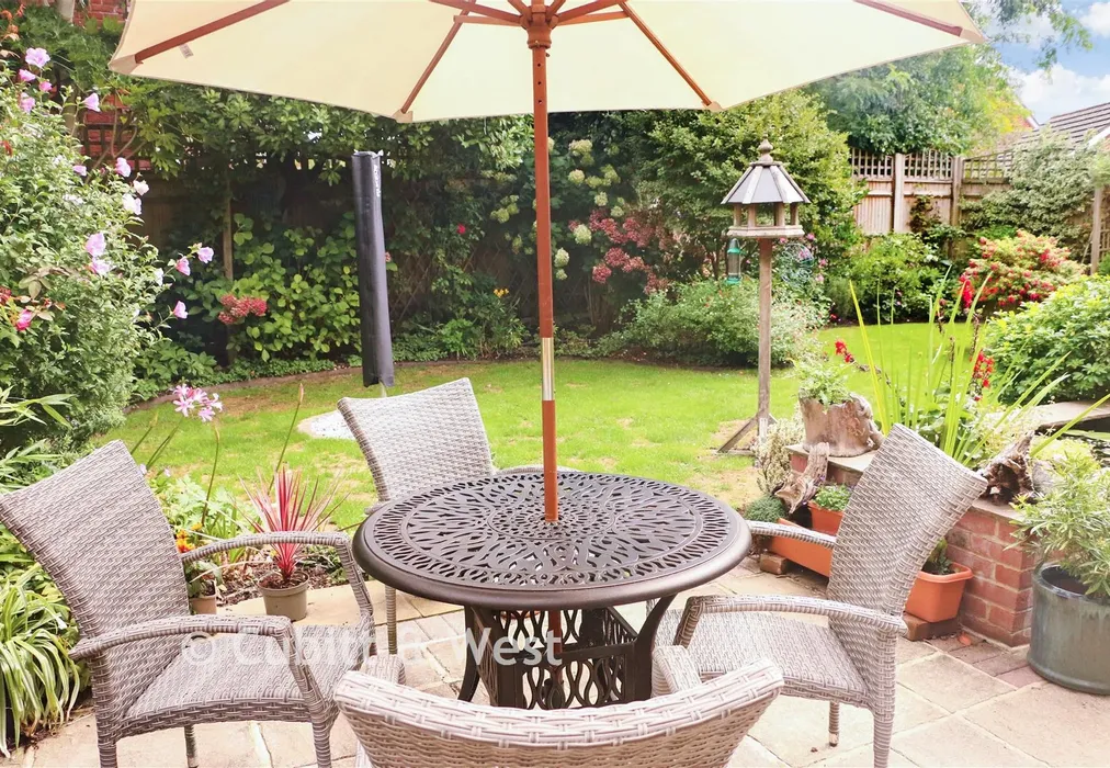 Lifestyle - Willard Way, Ashington, West Sussex - Wards of Kent