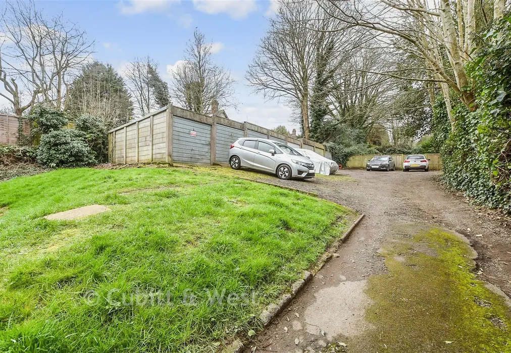 Driveway/Parking - Grovehill Road, Redhill, Surrey - Wards of Kent