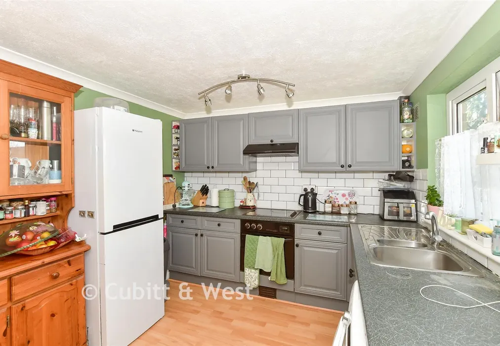 Kitchen/ Diner - Newlands Crescent, East Grinstead, West Sussex - Wards of Kent