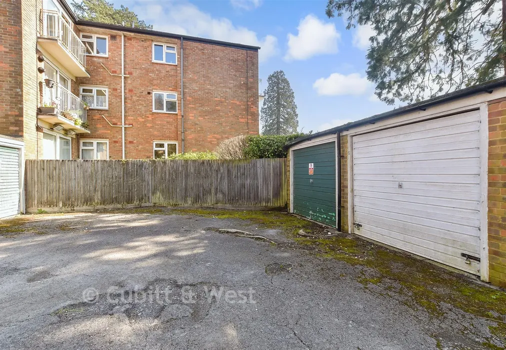 Garage - Newlands Crescent, East Grinstead, West Sussex - Wards of Kent