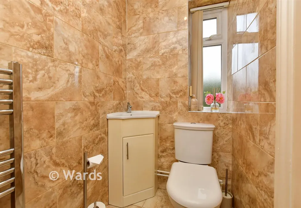 Cloakroom - Howells Close, West Kingsdown, Sevenoaks, Kent - Wards of Kent