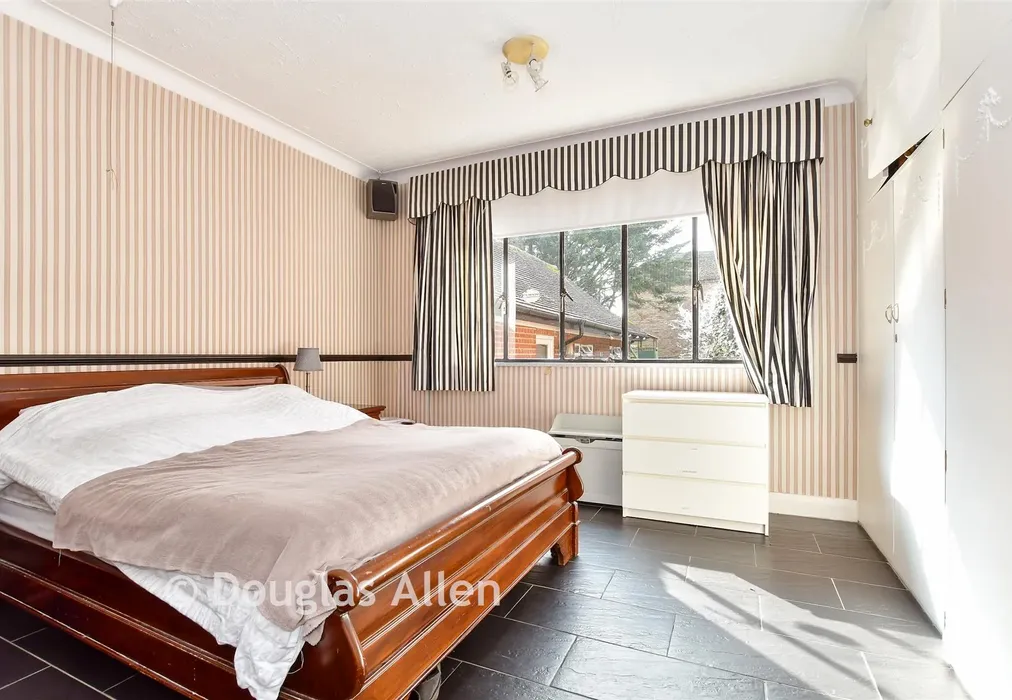 Bedroom 2 - Heath Drive, Gidea Park, Essex - Wards of Kent