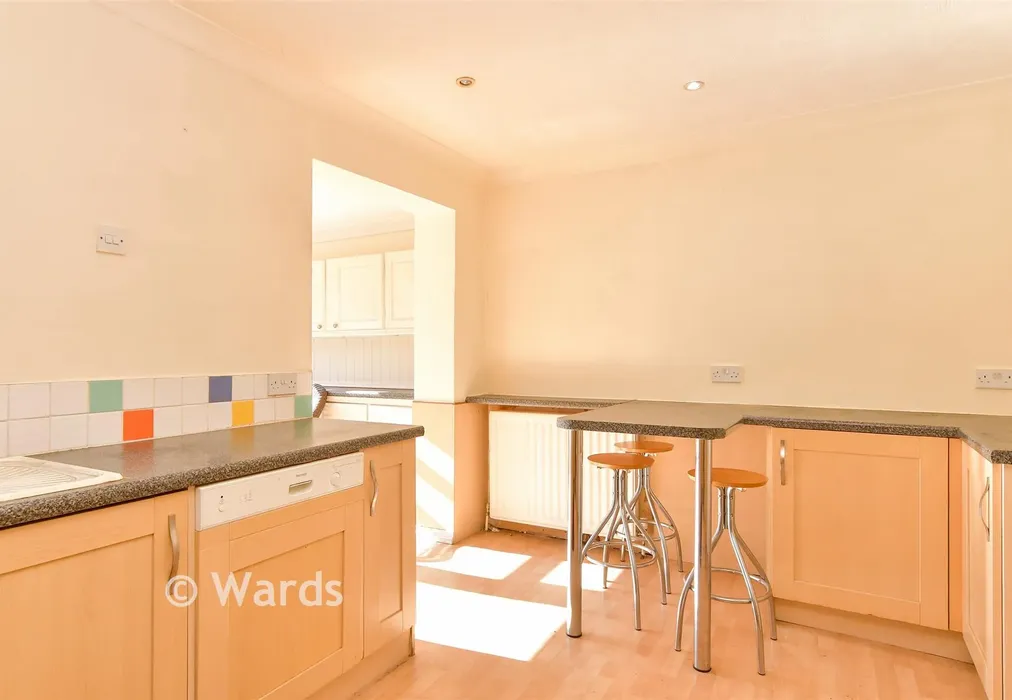 Kitchen - Limetree Close, Chatham, Kent - Wards of Kent