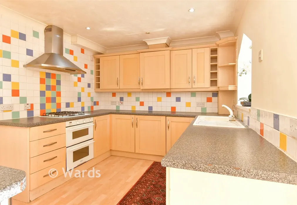 Kitchen - Limetree Close, Chatham, Kent - Wards of Kent
