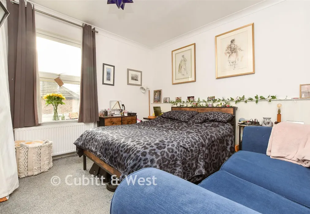 Bedroom 1 - Garibaldi Road, Redhill, Surrey - Wards of Kent