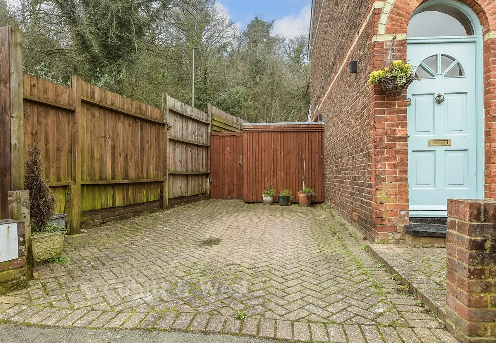 Driveway/Parking - Garibaldi Road, Redhill, Surrey - Wards of Kent