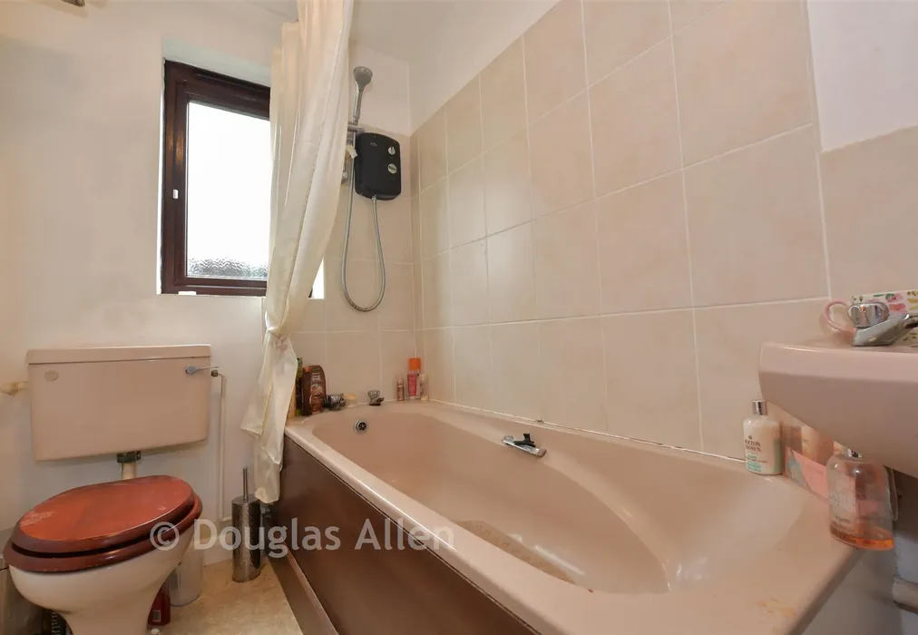 Bathroom - Bardfield, Basildon, Essex - Wards of Kent
