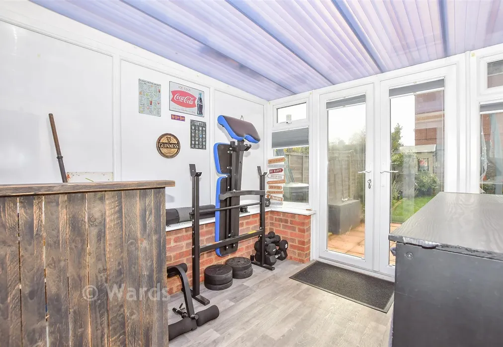 Garden Room - Gerrard Avenue, Medway, Rochester, Kent - Wards of Kent