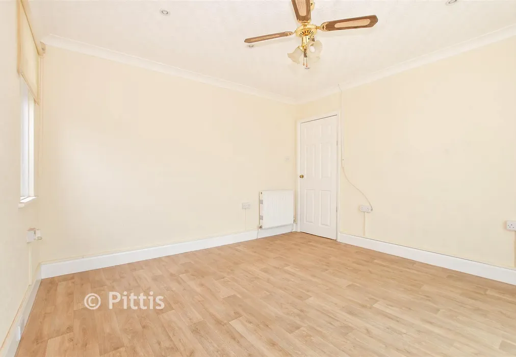 Lounge - Newport Road, Apse Heath, Isle of Wight - Wards of Kent