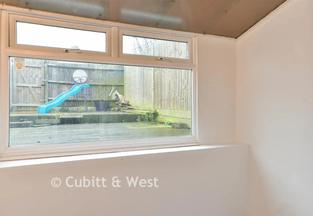 Lean-To - Batemans Road, Woodingdean, Brighton, East Sussex - Wards of Kent