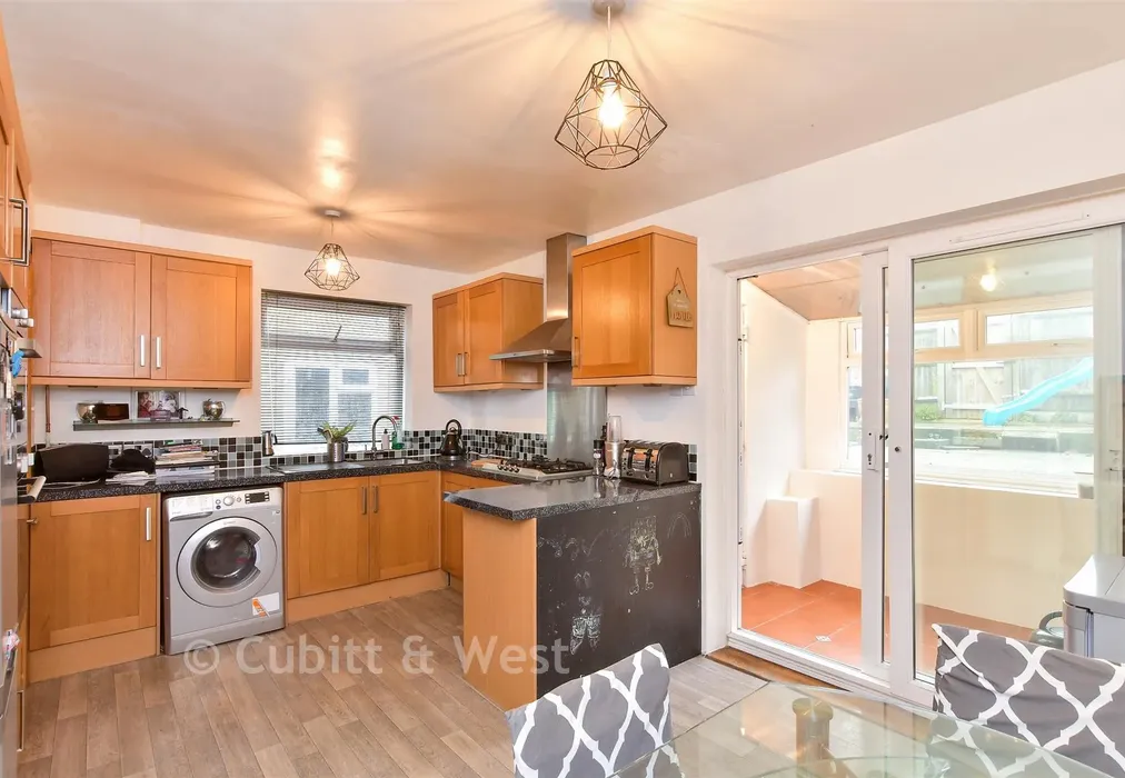 Kitchen/ Diner - Batemans Road, Woodingdean, Brighton, East Sussex - Wards of Kent