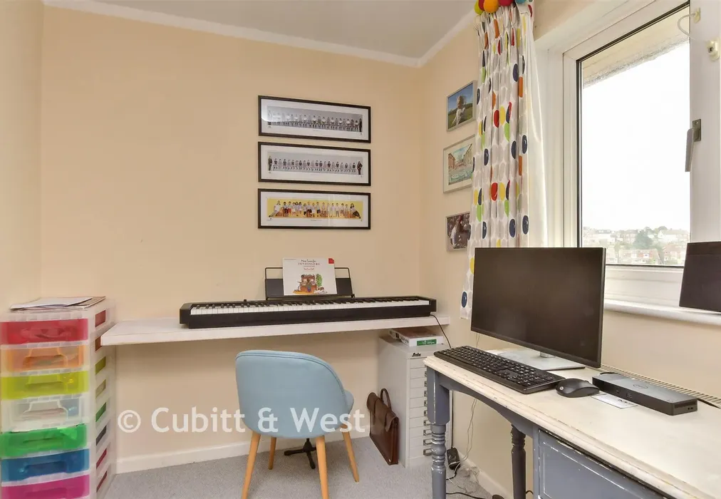 Bedroom 3 - Fairview Rise, Westdene, Brighton, East Sussex - Wards of Kent