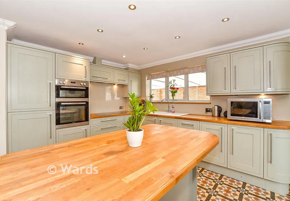Kitchen - Orchard Glade, Headcorn, Kent - Wards of Kent