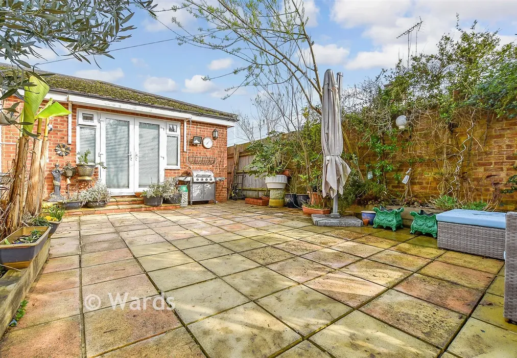 Patio / Decking - Orchard Glade, Headcorn, Kent - Wards of Kent