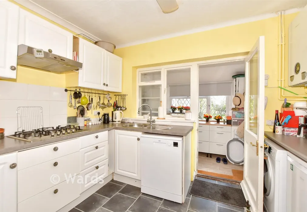 Kitchen - St. Mildred's Avenue, Birchington, Kent - Wards of Kent