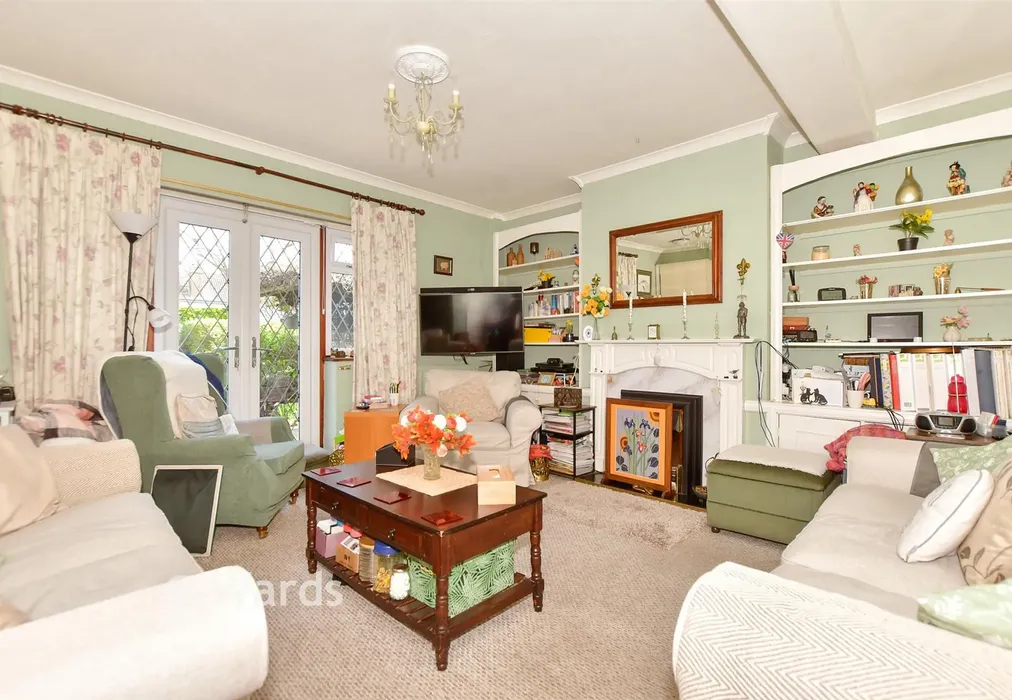 Lounge - St. Mildred's Avenue, Birchington, Kent - Wards of Kent