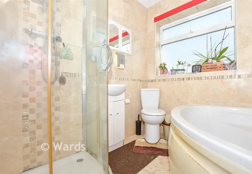Bathroom - Magpie Hall Road, Chatham, Kent - Wards of Kent