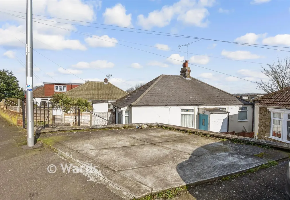Driveway/Parking - Magpie Hall Road, Chatham, Kent - Wards of Kent