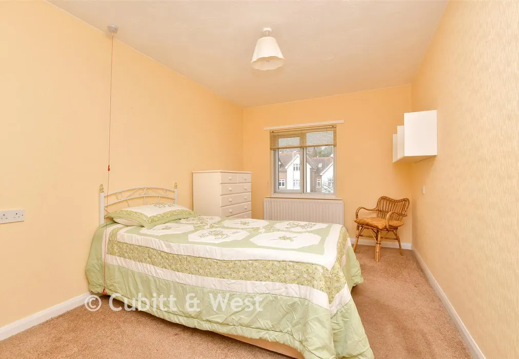 Bedroom - Brighton Road, Purley, Surrey - Wards of Kent