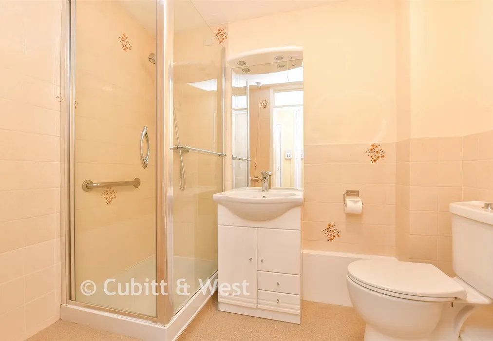 Shower Room - Brighton Road, Purley, Surrey - Wards of Kent