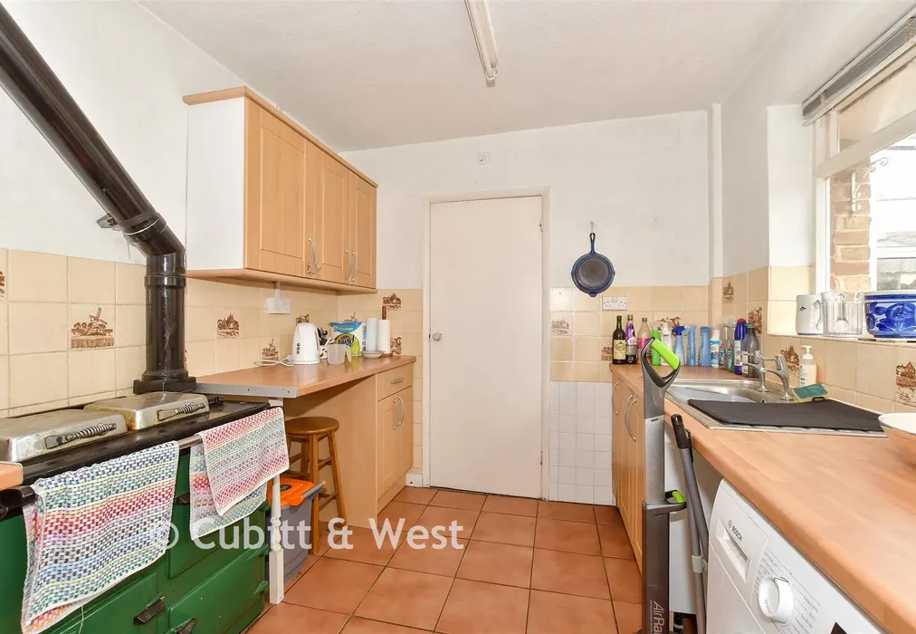 Kitchen - London Road, Watersfield, Pulborough, West Sussex - Wards of Kent