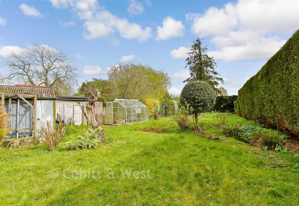 Rear Garden - London Road, Watersfield, Pulborough, West Sussex - Wards of Kent