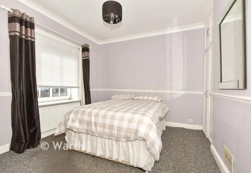 Bedroom 1 - Maison Dieu Road, Dover, Kent - Wards of Kent