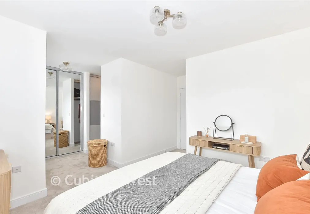 Bedroom 1 - Shearwater Drive, Wittering Place, West Wittering, Chichester, West Sussex - Wards of Kent