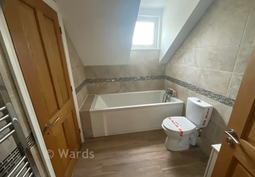 Bathroom - Brenzett, Romney Marsh, Kent - Wards of Kent