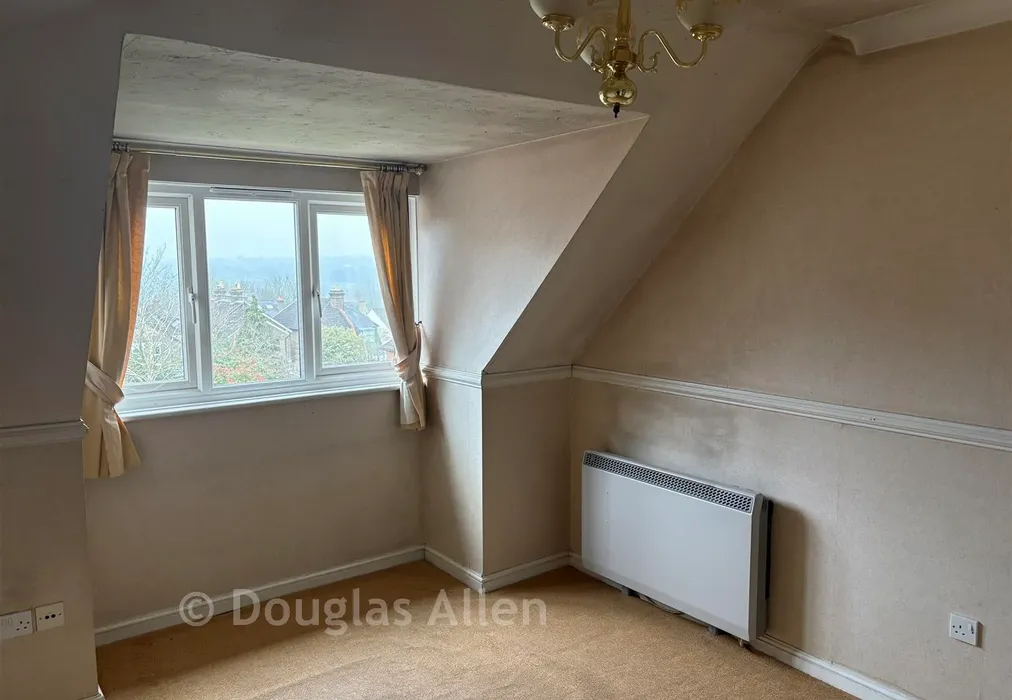 Bedroom - Albert Road, Buckhurst Hill, Essex - Wards of Kent