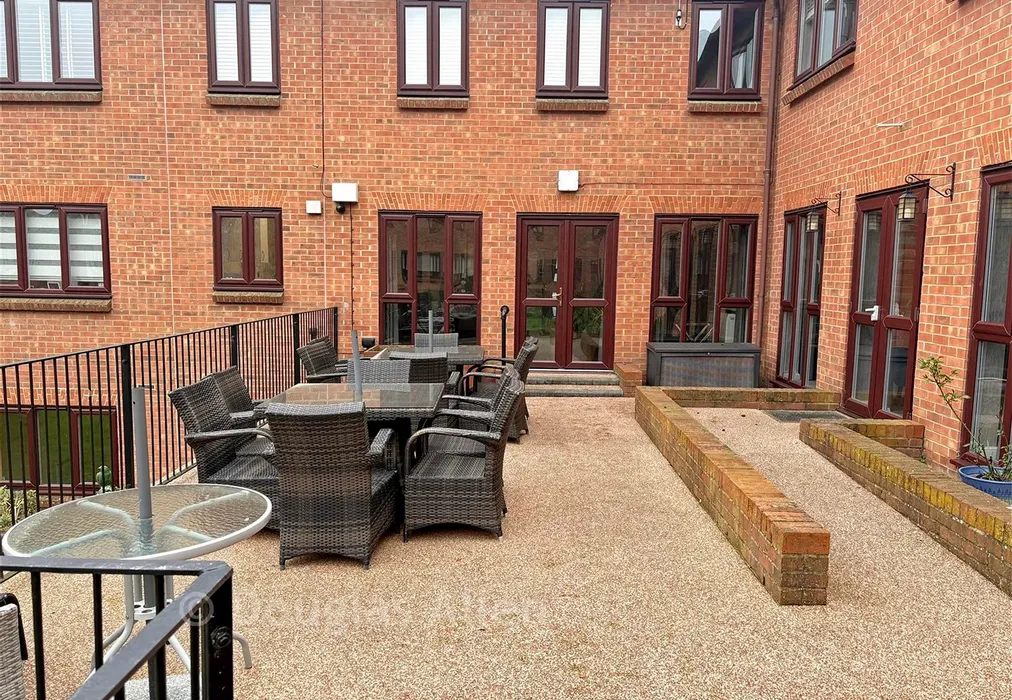 Communal Area - Albert Road, Buckhurst Hill, Essex - Wards of Kent