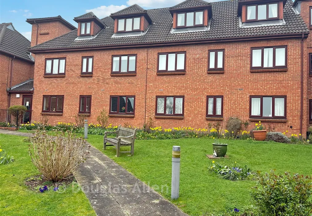Block - Albert Road, Buckhurst Hill, Essex - Wards of Kent