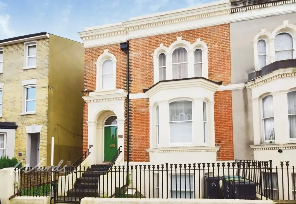 Front - Cobham Street Gravesend DA11 - Wards of Kent