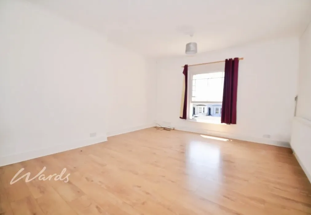 Lounge - Cobham Street Gravesend DA11 - Wards of Kent