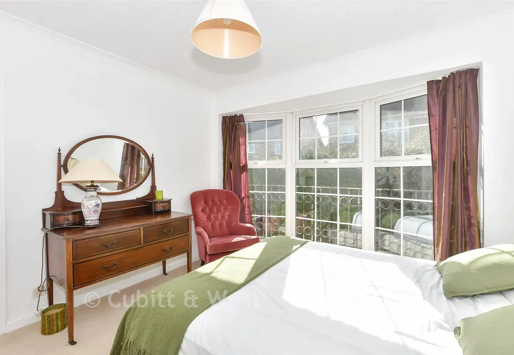 Bedroom 1 - Sackville Close, Lewes, East Sussex - Wards of Kent