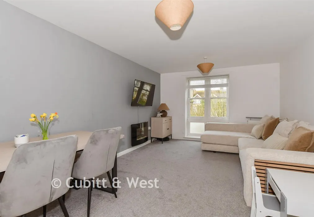 Lounge/Dining Area - Chapman Way, Haywards Heath, West Sussex - Wards of Kent