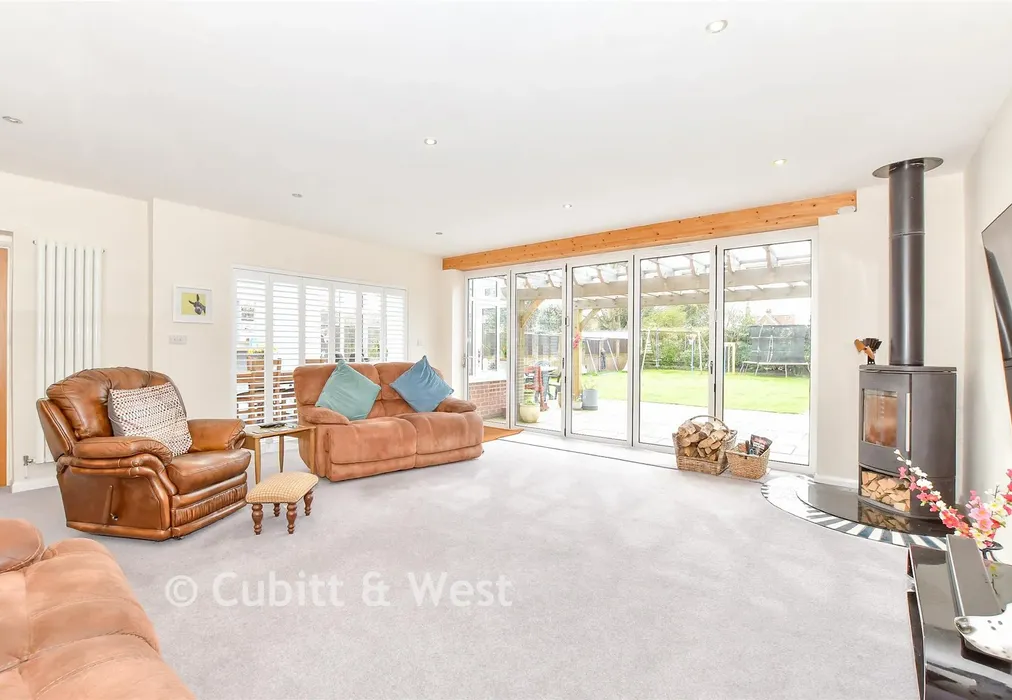 Lounge - Park Crescent, Emsworth, Hampshire - Wards of Kent