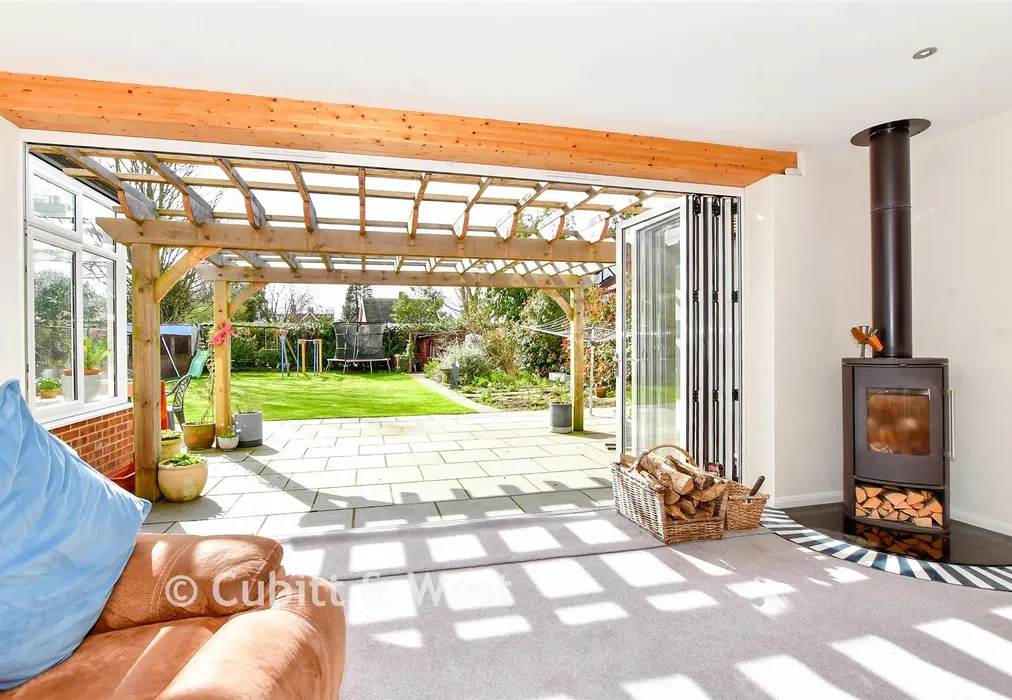 Internal Lifestyle Photograph - Park Crescent, Emsworth, Hampshire - Wards of Kent