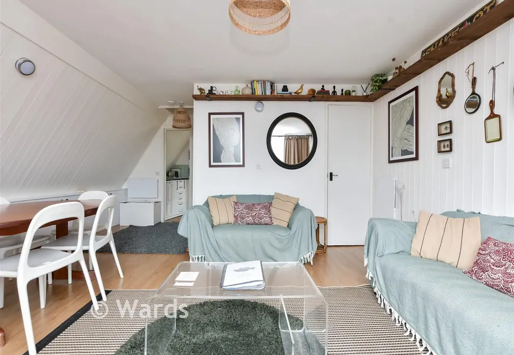 Lounge/Diner - Upper Street, Kingsdown, Deal, Kent - Wards of Kent