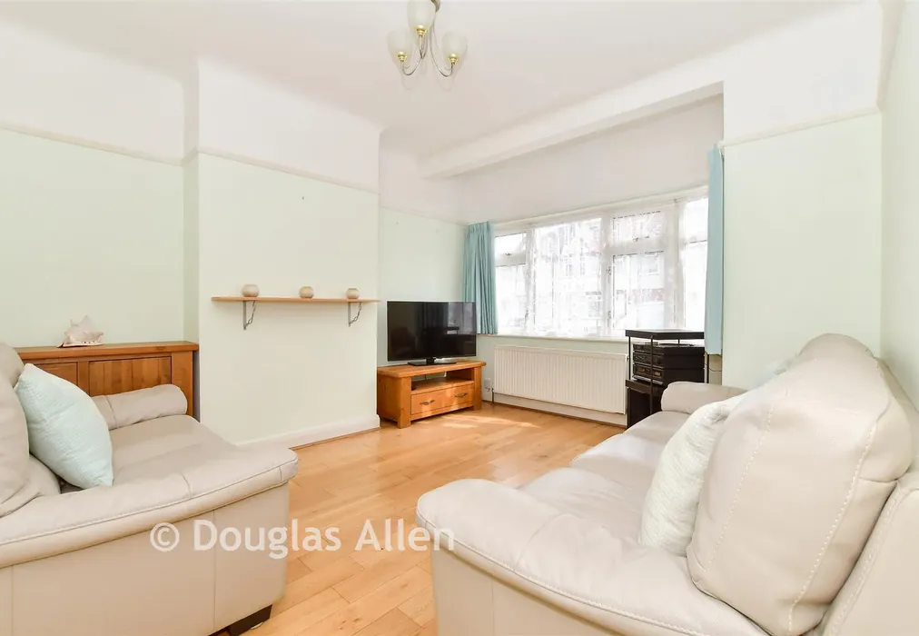 Lounge - Brian Road, Chadwell Heath, Essex - Wards of Kent