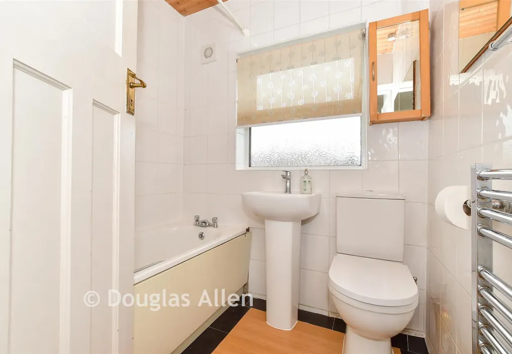 Bathroom - Brian Road, Chadwell Heath, Essex - Wards of Kent