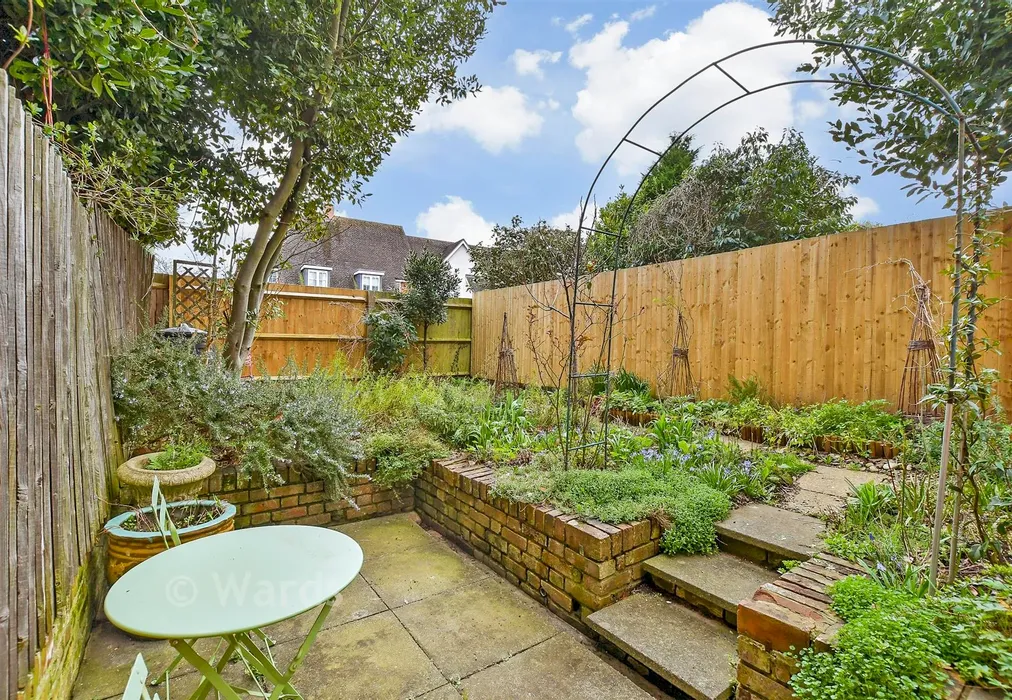 Rear Garden - St. Lawrence Forstal, Canterbury, Kent - Wards of Kent