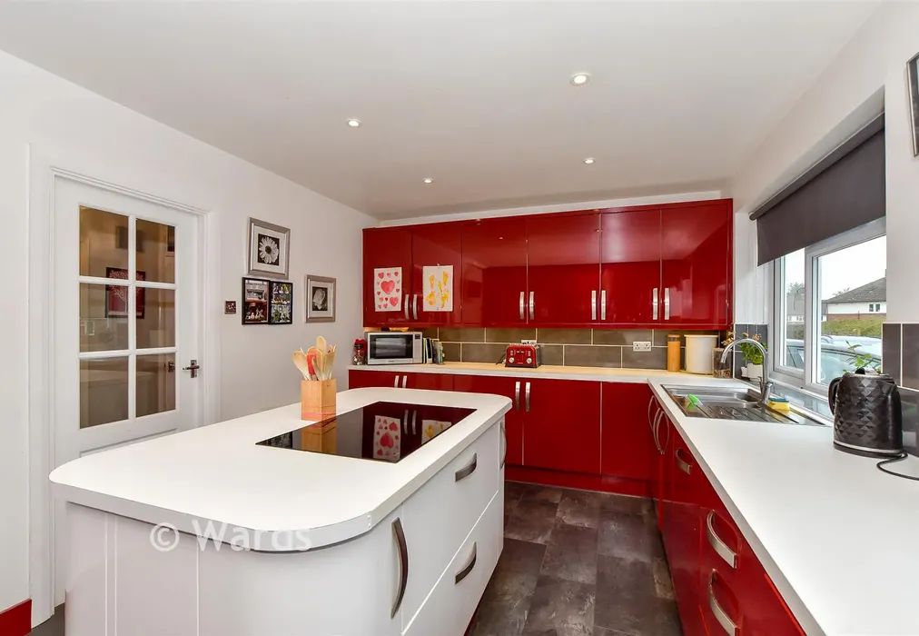 Kitchen - Shrubcote, Tenterden, Kent - Wards of Kent