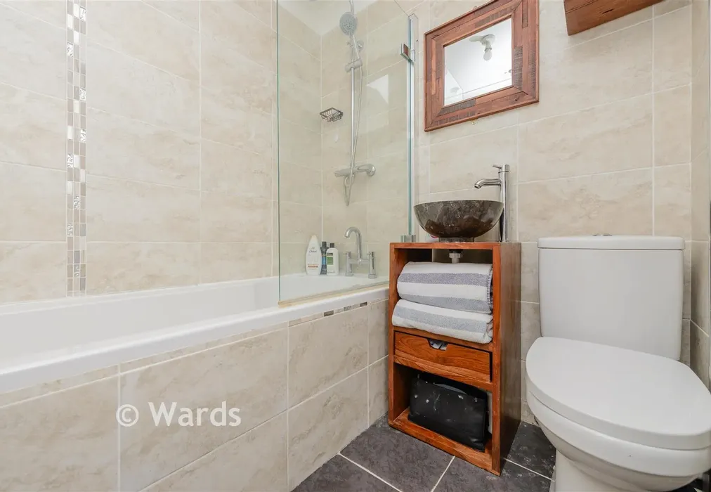 Bathroom - Applecross Close, Rochester, Kent - Wards of Kent